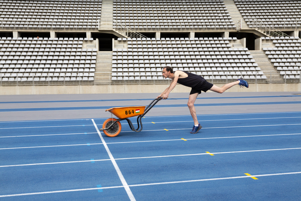 Title : 100m wheelbarrow M, 2023 – SUPER PIXEL – PUC & JEU DE PAUME